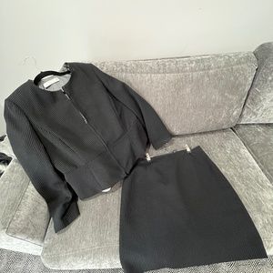 Tahari 2 piece jacket and skirt suiting